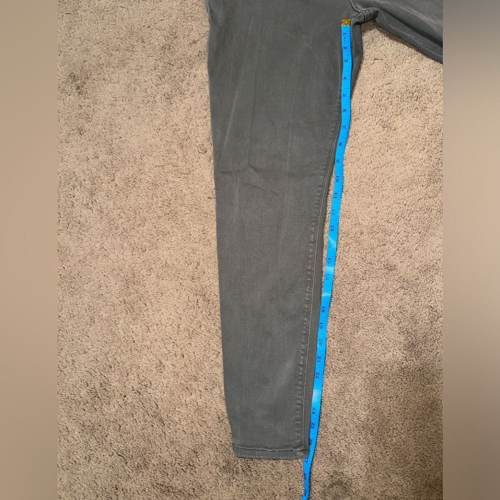 Hudson Skinny Jean - Picture 6 of 6